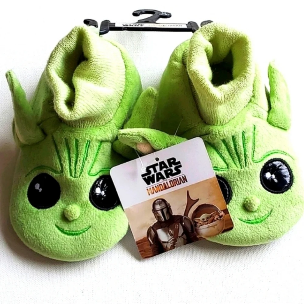 Disney StarWars Mandalorian Baby Yoda Green Plush Slippers Size Medium 7-8 yrs